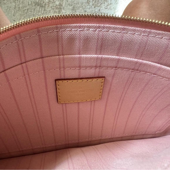 Louis Vuitton Pochette - Picture 7 of 9